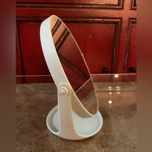 Vanity Mirror with Stand - Picture 1 of 7